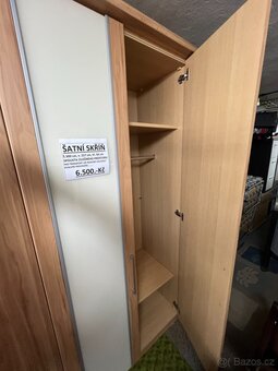 ŠATNÍ SKŘÍŇ 300 cm - 6