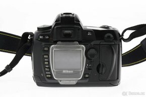 Zrcadlovka Nikon D70 + 28mm - 6
