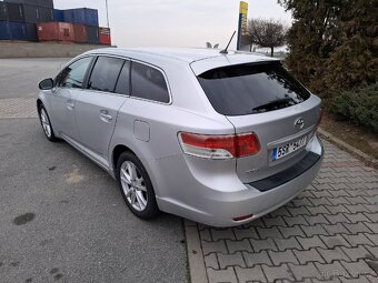 Toyota avensis 2.2 110kw - 6