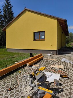 Moderní dřevostavba s velkým pozemkem a fotovoltaikou – přip - 6