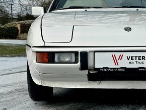 Porsche 924S - 6