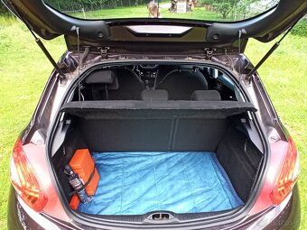 Peugeot 208 - 6