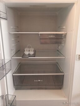 Prodám starší kombinovanou lednici s mrazákem. - 6