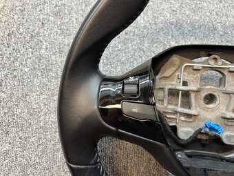Volant Peugeot 308 T9 - 6