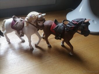 Schleich koně kloubové jezdkyně Sofia Hannah Sarah Lisa - 6