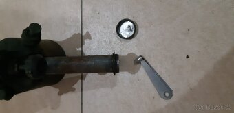 Spoustu starožitností z války na prodej - 6