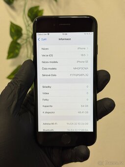 iPhone SE (2020) 64GB - 100% baterie, DPH - 6