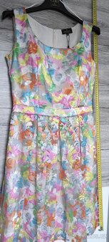 Elegantní květinové šaty – nové s visačkou (velikost 38) - 6