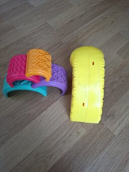 Duhový šnek Fischer Price - 6