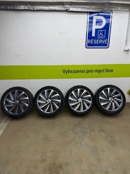 Prodám alu kola +letní pneu - 6