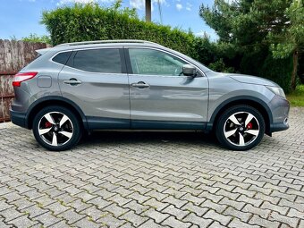 Nissan Qashqai 1,6 dCi / 360° KAMERY / TAŽNÉ /2016 - 6