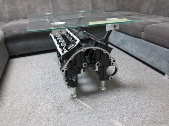 Konferenční stolek z bloku motoru V12 Jaguar - 6