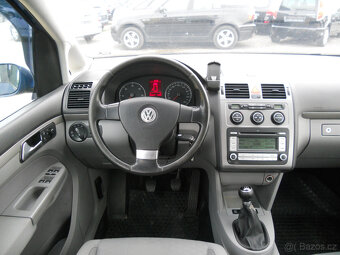 Volkswagen Touran 2.0 TDi 103Kw - 6