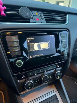Prodám Škoda octavia 3 -1.6 TDI Elegance - 6