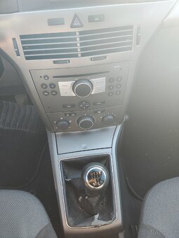 Opel Astra H - 6