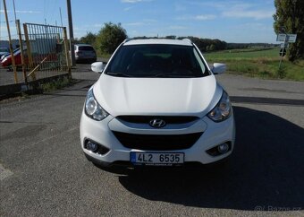 Hyundai ix35 2,0 CRDi 4x4 CZ Serviska nafta - 6
