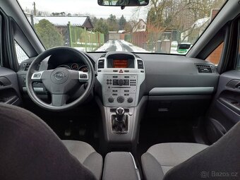 LPG ... 7 místné..Benzínová Opel Zafira 1.8 ... - 6