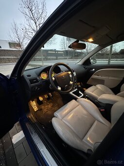 Ford Mondeo ST220 - 6