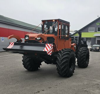 Predám Lesný traktor, nie LKT - 6