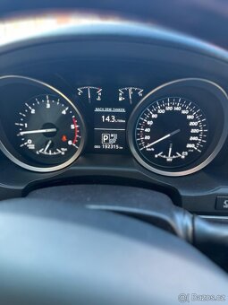 TOYOTA LAND CRUISER 4x4 VDJ200L - 6
