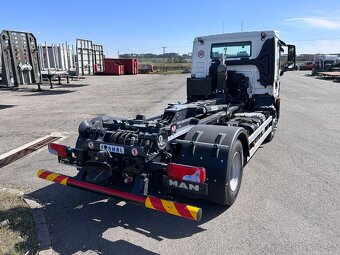 MAN TGM 15.290 4x2 BL + hákový nosič kontejnerů Fornal - 6