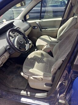 Renault Grand Scenic 2 - 6