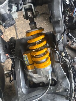 Vidlice a centralni tlumic Ohlins na Kawasaki Zx10R 11-15 - 6