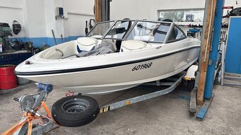 Motorový člun Bayliner 175 br, 2004. Mercruiser 3.0 - 6