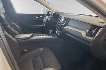Volvo XC60 D4 AWD Momentum Advanced SE 2019 - 6