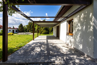 Prodej rodinného domu 260 m² s pozemkem 2122m² - 6