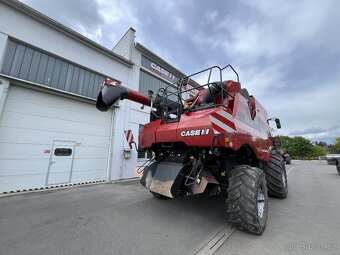 Sklízecí mlátička Case IH AF7230 - 6