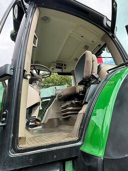 John Deere 6210R - 6