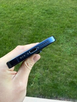 Apple iPhone 15 Pro, 256 GB, modrý - 6