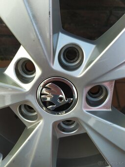 Alu kola 16 " orig Škoda 5x112 Octavia II,III, Superb - 6