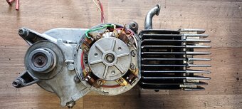 Babetta 210 - kompletní motor, komprese 150 kPa - 6