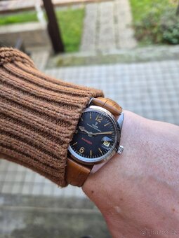 Tudor "Red Ranger " ref. 9050 - 6