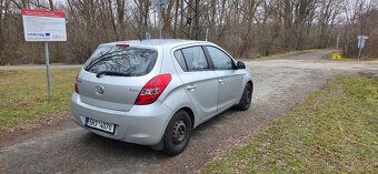 Hyundai i20 - 1.4 66KW 2009 - 6