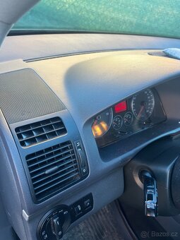 Vw touran 5mistny je 2.0tdi 125kw rok2008 - 6
