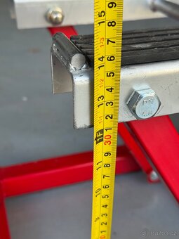 Zvedák - hever na motorku 680 kg, pojízdný - 6