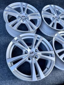 5x114,3 R17 original alu disky Hyundai - 6