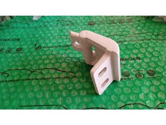 pant dveří levý horní Škoda Felicia Pick-Up 6U7827151B - 6