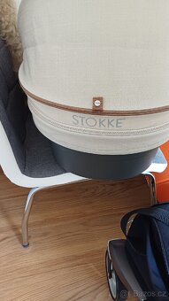Prodám dětský kočárek STOKKE +příslušenství. - 6