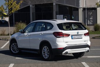 BMW X1 xDrive 20i A/T - 6
