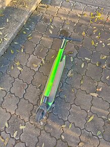 Elektrická koloběžka carbon zelená - 6