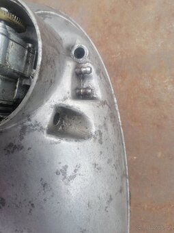 Jawa 350 California levé víko motoru - 6