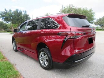 Toyota Sienna Limited  FWD 2022 - 6