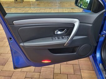 Renault Laguna III 2.0dCi 150PS 4Control - REZERVACE - 6