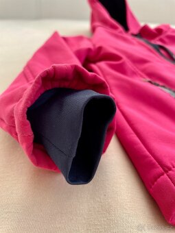 Tmavě růžová softshellová dívčí bunda s fleesem vel. 98 - 6