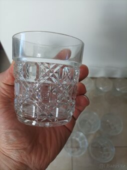 Prodám broušenou karafu na whisky a jiný alkohol a skleničky - 6