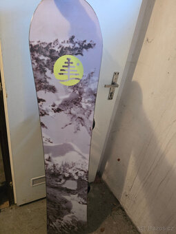 Snowboard a vázání Burton - 6